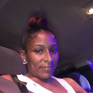 Meet your Posher, Devone